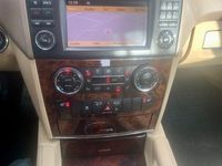 Gebraucht Mercedes ML350 211 PS (155 kW) 2010 Schwarz SUV