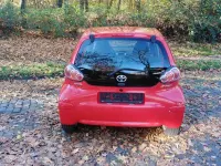Gebraucht Toyota Aygo Cool 68 PS (50 kW) 2013 Rot Kleinwagen