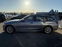 Gebraucht BMW 320 190 PS (139 kW) 2023 Skyscraper grau Kombi