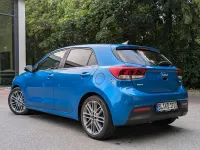 Gebraucht Kia Rio Platinum 120 PS (88 kW) 2023 Blau Limousine