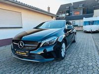 Gebraucht Mercedes A180 122 PS (89 kW) 2016 Schwarz Limousine