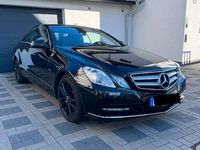 Gebraucht Mercedes E250 Avantgarde 204 PS (150 kW) 2012 Schwarz Coupé