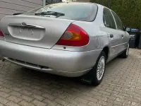 Gebraucht Ford Mondeo 116 PS (85 kW) 1999 Silber Limousine