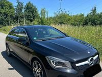 Gebraucht Mercedes CLA200 Shooting Brake Urban 156 PS (114 kW) 2015 Schwarz Kombi
