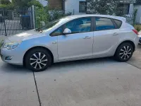 Gebraucht Opel Astra 101 PS (74 kW) 2010 Grau Kombi