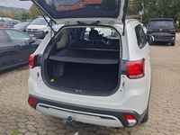 Gebraucht Mitsubishi Outlander 150 PS (110 kW) 2016 Weiß SUV