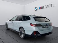 Neu BMW 540 Performance 303 PS (222 kW) 2026 Grau Kombi