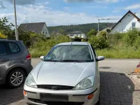 Gebraucht Ford Focus 75 PS (55 kW) 2000 Silber Kleinwagen