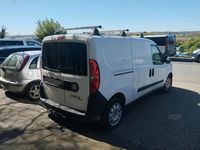 Gebraucht Fiat Doblò 90 PS (66 kW) 2012 Andere farben Van / Kleinbus