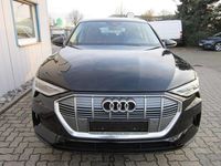 Gebraucht Audi e-tron Basis 230 kW (313 PS) 2022 Schwarz SUV