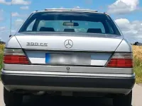 Gebraucht Mercedes E300 179 PS (131 kW) 1989 Silber Coupé