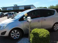 Gebraucht Opel Meriva Edition 101 PS (74 kW) 2018 Silber Van / Kleinbus