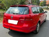 Gebraucht VW Passat 105 PS (77 kW) 2012 Rot Kombi
