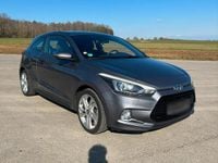 Gebraucht Hyundai i20 101 PS (74 kW) 2016 Grau Coupé