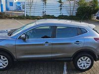 gebraucht Nissan Qashqai 1.3*DIG*Visia*DAB*PDC*Bluetooth*Assist*Tempo*MFL*