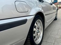 Gebraucht BMW 318 143 PS (105 kW) 2003 Silber Kombi