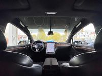 Second-hand Tesla Model X 397 kW (541 CP) 2017 Albastru SUV