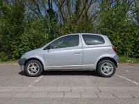 Gebraucht Toyota Yaris 68 PS (50 kW) 2002 Silber Limousine