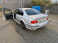 Gebraucht BMW 530 193 PS (141 kW) 2002 Silber Limousine