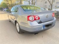 Gebraucht VW Passat Highline 160 PS (117 kW) 2009 Grau Limousine