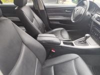 Gebraucht BMW 325 218 PS (160 kW) 2005 Silber Limousine