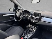 Gebraucht BMW 218 Active Tourer Advantage 136 PS (100 kW) 2016 Schwarz (schwarz) Van / Kleinbus