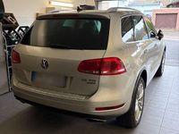 Gebraucht VW Touareg 245 PS (180 kW) 2014 Silber SUV