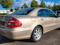 Gebraucht Mercedes E240 177 PS (130 kW) 2004 Gold Limousine