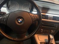 gebraucht BMW 320 i AUTOMATIK