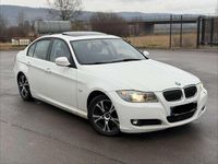 Gebraucht BMW 320 163 PS (119 kW) 2012 Weiß Limousine
