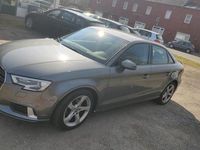 Gebraucht Audi A3 116 PS (85 kW) 2019 Silber Limousine