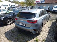 Neu Kia Ceed Style 140 PS (102 kW) 2025 Lunar silber Kleinwagen