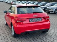 Gebraucht Audi A1 Attraction 122 PS (89 kW) 2011 Rot Limousine
