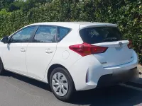 Gebraucht Toyota Auris 99 PS (72 kW) 2015 Weiß Limousine