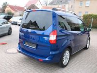 Gebraucht Ford Tourneo Courier Titanium 101 PS (74 kW) 2018 Blau Van / Kleinbus