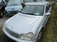 Gebraucht Mercedes C200 Classic 116 PS (85 kW) 2002 Other Limousine