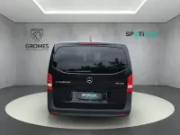 Gebraucht Mercedes Vito 163 PS (119 kW) 2024 Obsidianschwarz metallic (metallic) Van