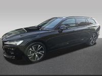 Gebraucht Volvo V60 Plus 197 PS (144 kW) 2025 Schwarz Kombi