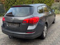 Gebraucht Opel Astra S 131 PS (96 kW) 2012 Grau Kombi