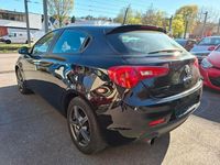 Gebraucht Alfa Romeo Giulietta Impression 120 PS (88 kW) 2014 Schwarz Kleinwagen