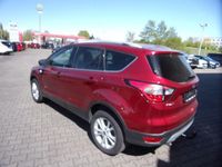 Używany Ford Kuga Titanium 182 KM (133 kW) 2017 Czerwony SUV