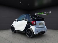 Gebraucht Smart ForTwo Cabrio 71 PS (52 kW) 2019 Schwarz Cabrio