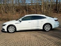 Gebraucht VW Arteon 150 PS (110 kW) 2019 Weiß Kleinwagen