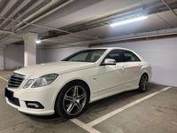 Gebraucht Mercedes E200 Avantgarde 136 PS (100 kW) 2011 Weiß Limousine