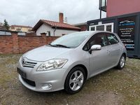 Gebraucht Toyota Auris Basis 99 PS (72 kW) 2013 Silber Kleinwagen
