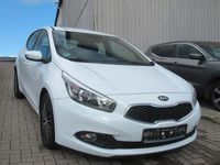 Second-hand Kia Ceed Attract 99 CP (72 kW) 2013 Alb Hatchback