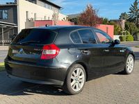 Gebraucht BMW 118 122 PS (89 kW) 2005 Saphirschwarz Kleinwagen