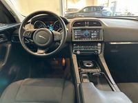 gebraucht Jaguar F-Pace 20d AWD Black Pack & Automatik