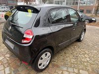 Używany Renault Twingo Experience 69 KM (50 kW) 2016 Czarny Hatchback