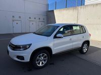 Gebraucht VW Tiguan Track & Field 140 PS (102 kW) 2012 Weiß SUV